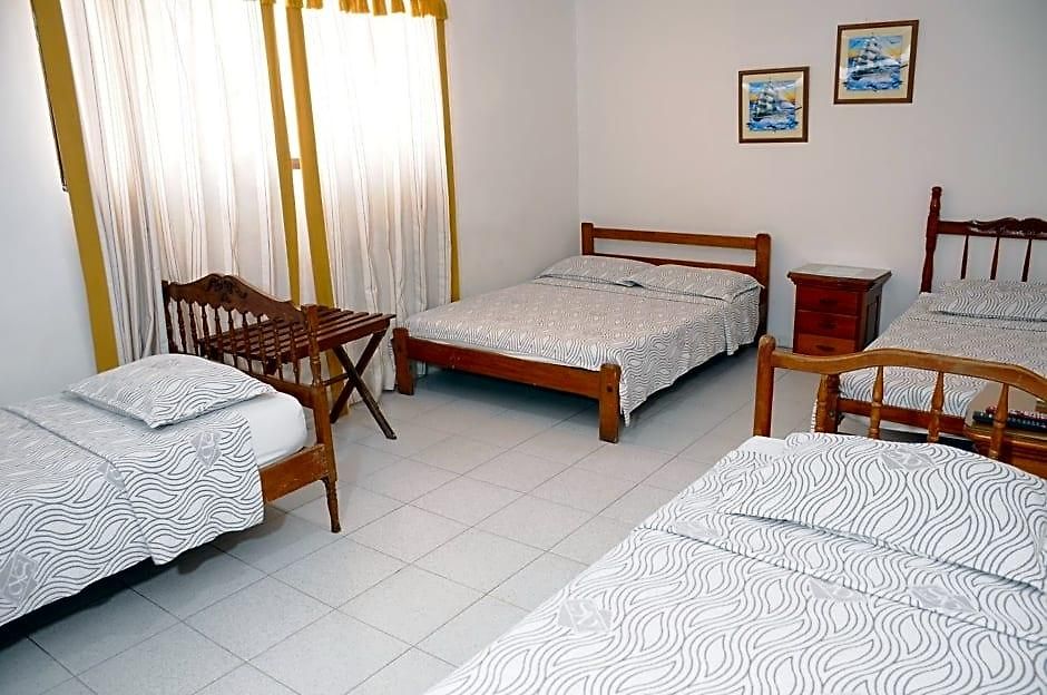 Veleros Hotel 3*