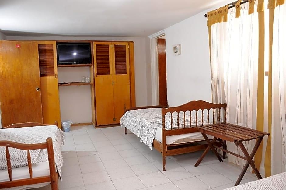 Veleros Hotel 3*