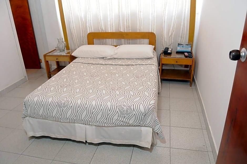 Veleros Hotel 3*