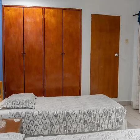 Veleros Hotel 3*