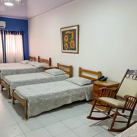 Hotel Veleros 3*